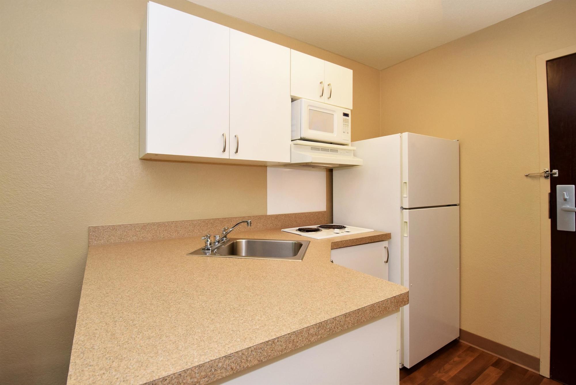 Extended Stay America Select Suites - Springfield - South Екстер'єр фото