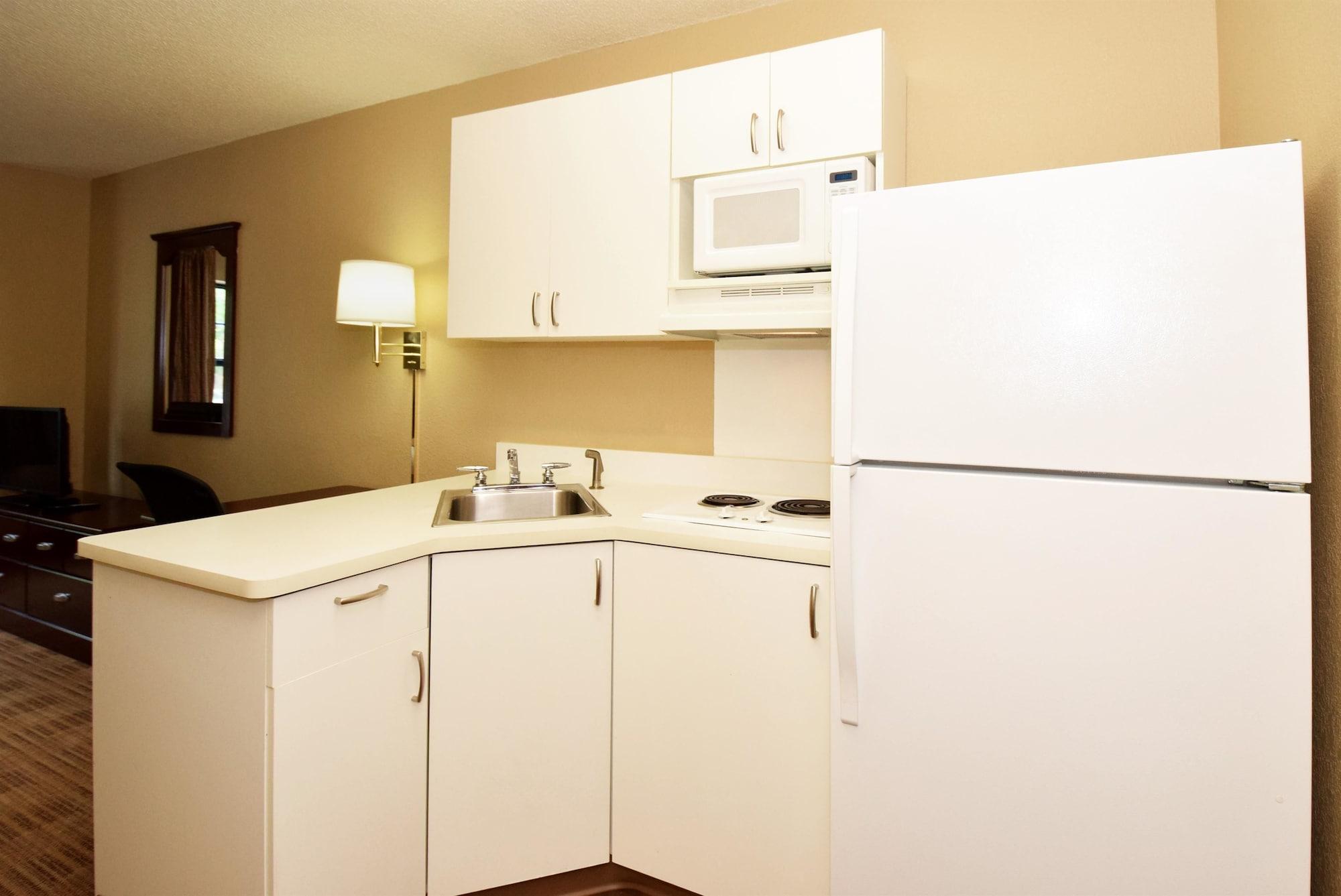 Extended Stay America Select Suites - Springfield - South Екстер'єр фото