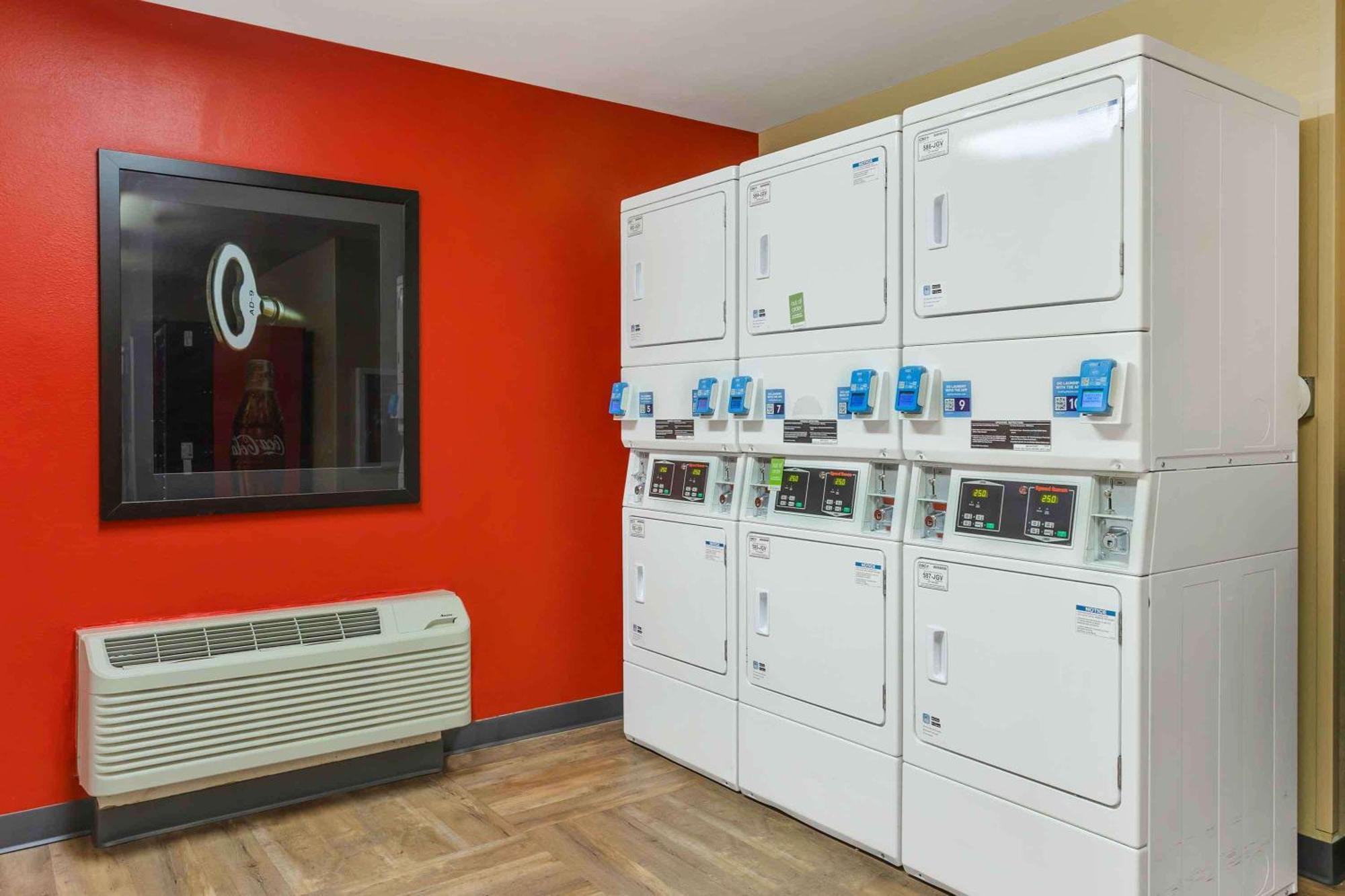 Extended Stay America Select Suites - Springfield - South Екстер'єр фото